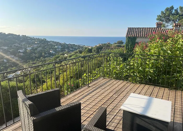 Diane Partie 1 Semesterbostad